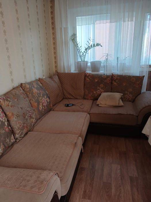 Диван угловой для гостинной