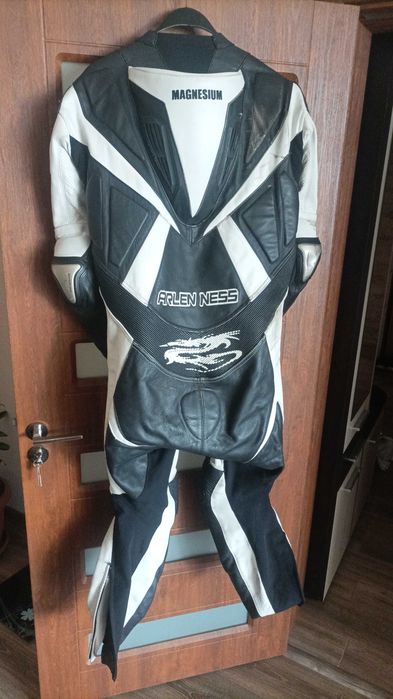 Кожен екип ARLEN NESS