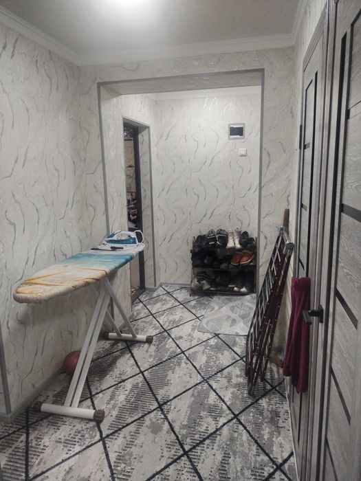 3 xonali dom sotiladi