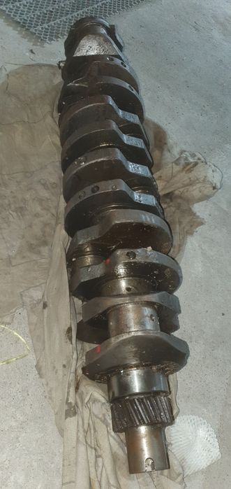 Коленвал 430-D новый в хорошем состоянии