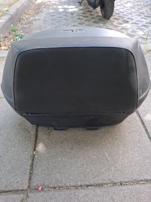 Модуларна каска - нова и куфар за мотор