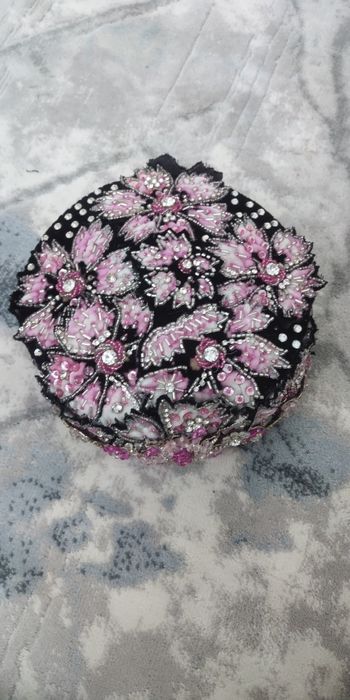 Национальная тюбитейка черного цвета, имеется даст ромол