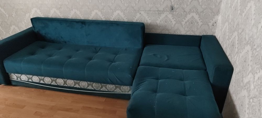 Отдам даром диван