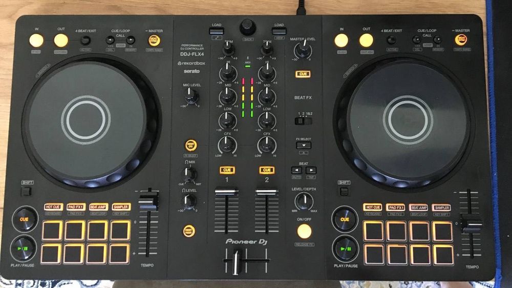 Диджей Контроллер DDJ FLX4