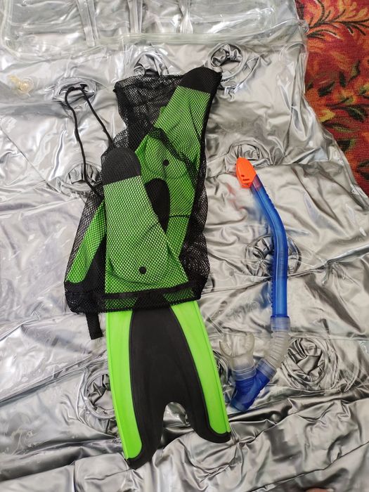 Матрас надувной плавательный