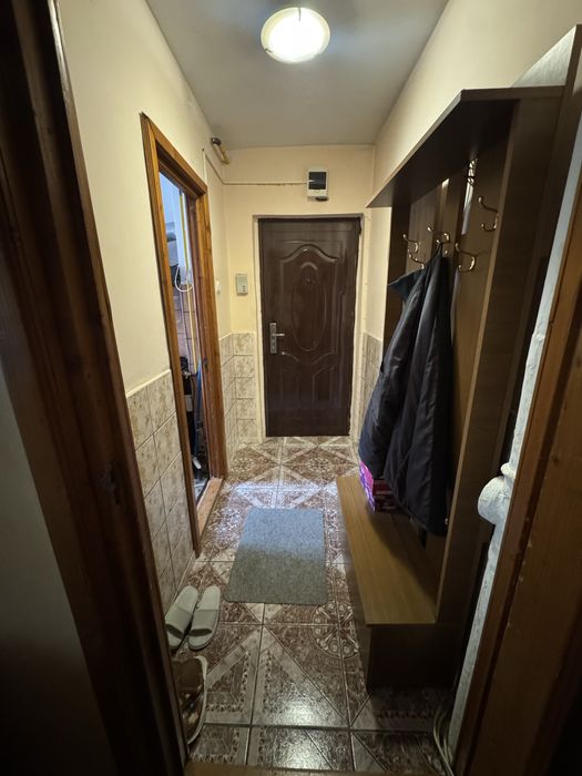 Apartament 2 camere semidecomandat