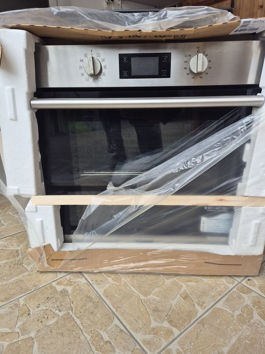 Vand cuptor electric Hotpoint