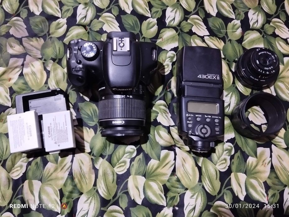 Canon EOS 550D  camere