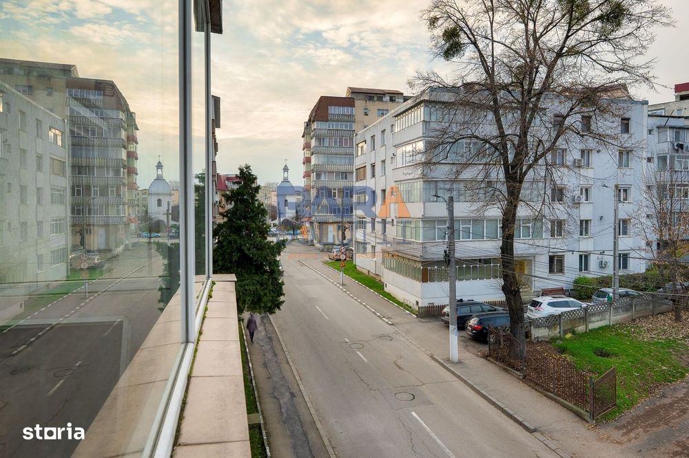 Apartament 3 camere, 82 mp + 16 m balcon, Str. veronica Micle