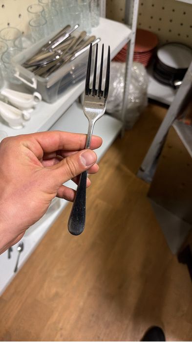 Продам столовые приборы