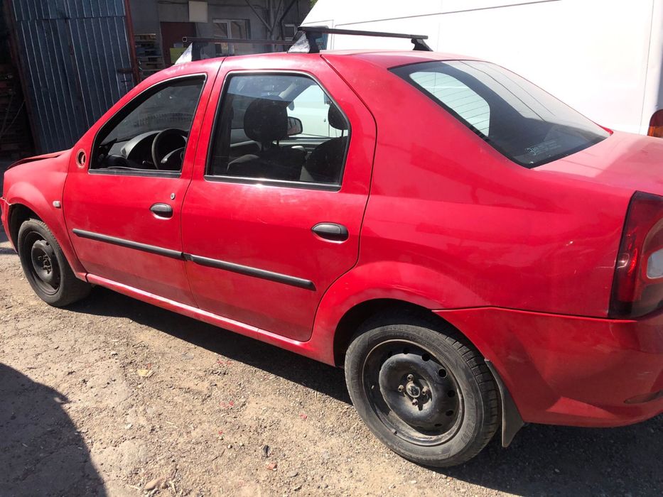 Piese din dezmembrări Logan 1,4i rosu