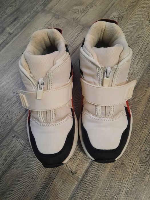 Incaltamine marimea 30