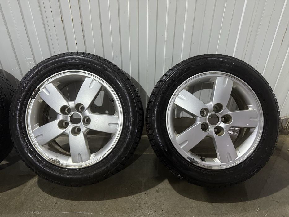 Оригинальные диски и всесезонные шины R17 Triangle