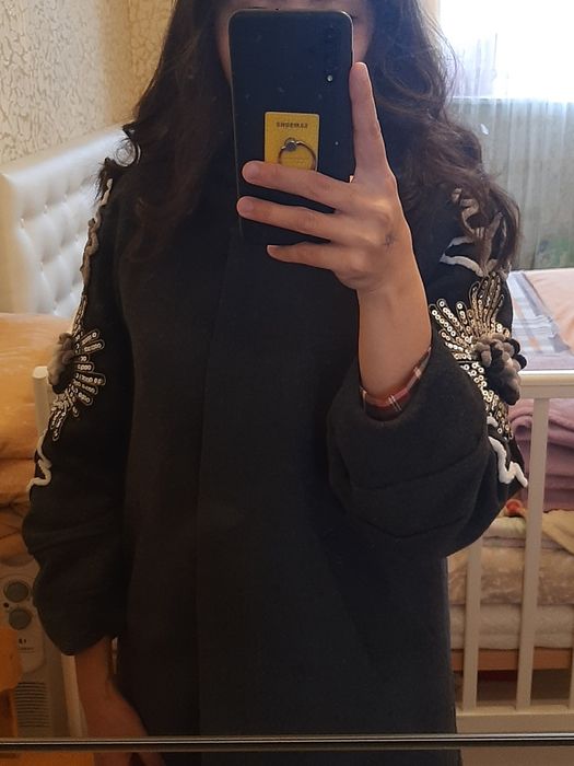 Пальто теплое с капюшоном