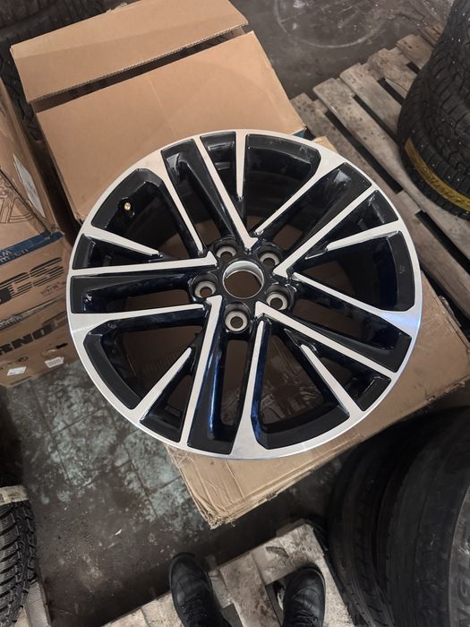 Камри 80 диски 1 шт  оргинал  на запске стоял