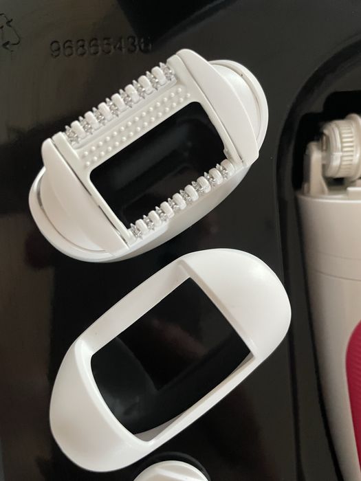 Епилатор BRAUN с всички приставки в комплекта