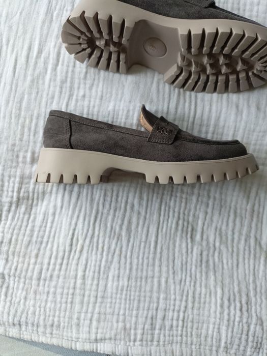 Продам новые лоферы