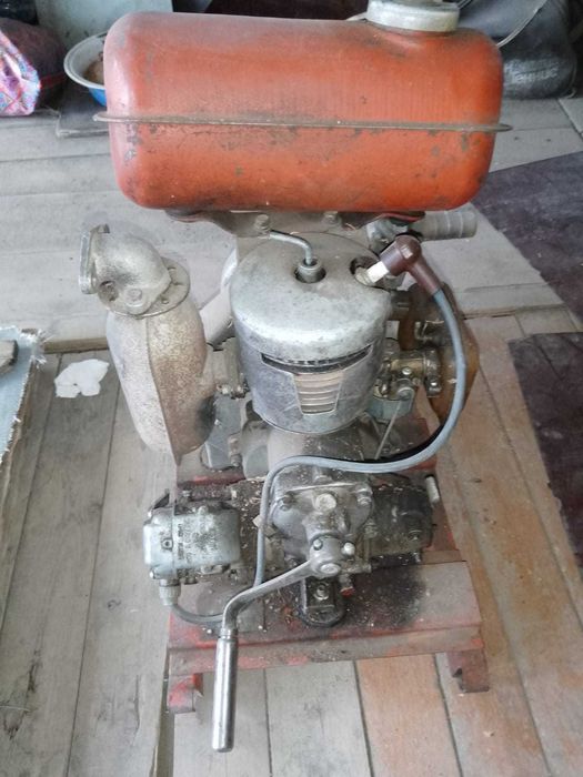 Насос бензиновый