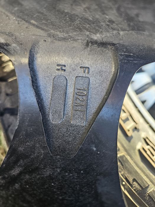 Шины с дисками комплект