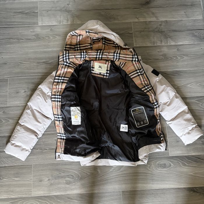 Зимно яке на Burberry