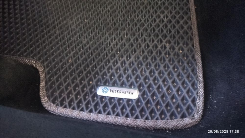 Продавам VW Passat FSI