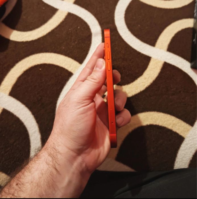 Vand iphone 12 Product red