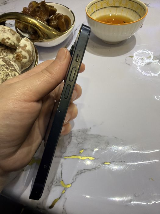 Iphone 13 в отличном состоянии