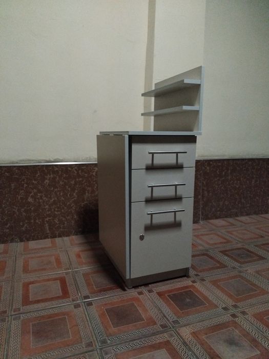 Маникюрный трансформер стол.