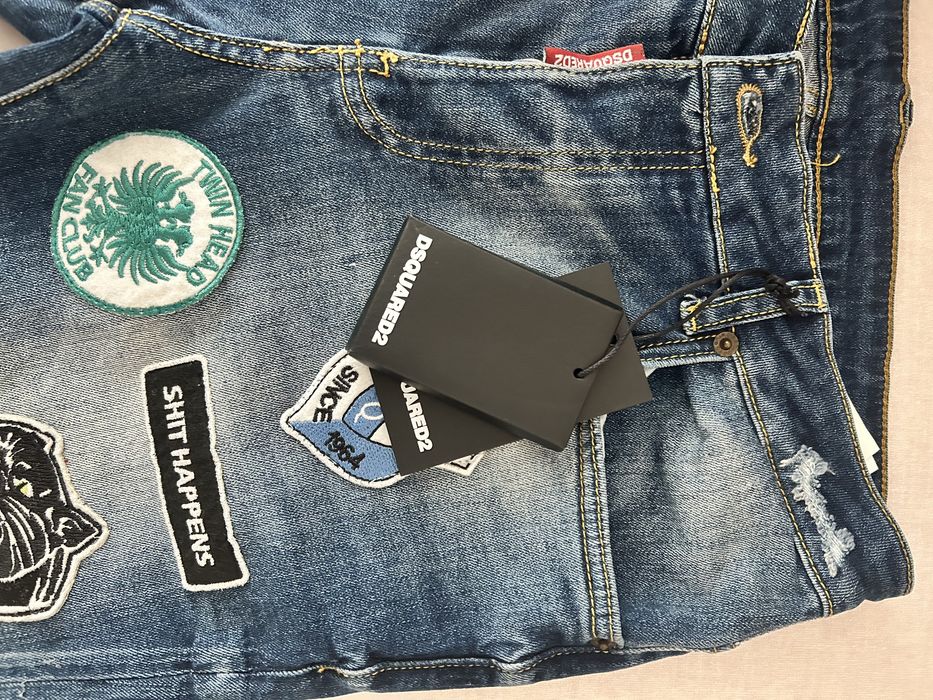 Нови дънки Dsquared2