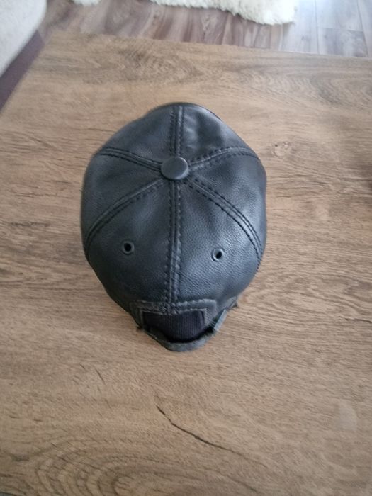 Sapca din piele, imblanita