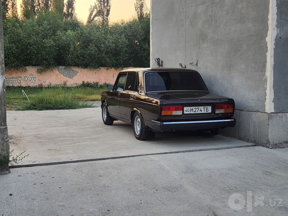 Vaz 2107 sotiladi.faqat naqdga bekorchilar bezovta qilmanglar