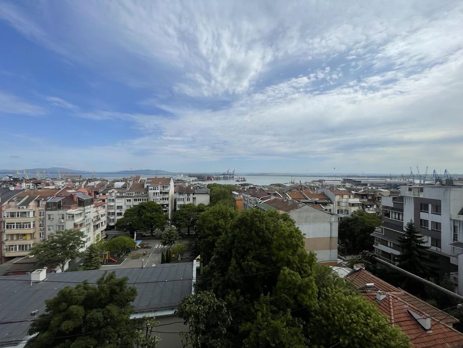 Продава се Четиристаен апартамент в Бургас, Възраждане - 97 кв.м за 1805 €/кв.м - Снимка #9