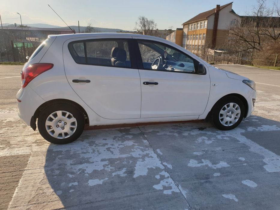 HYUNDAI i20 2013 — imagine 4