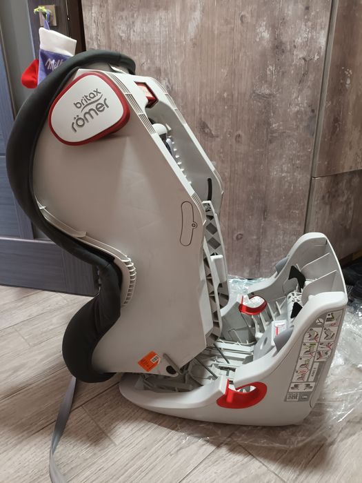 Продавам столче за кола Britax King II  група 1 (9-18 кг.)