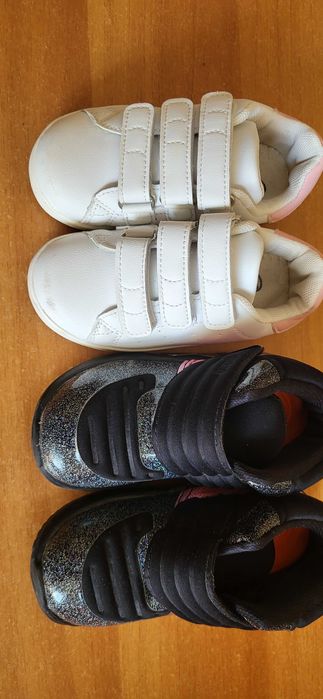 Adidasi de fetițe