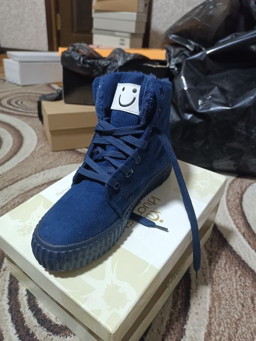 Кроссовки осенние/зимние