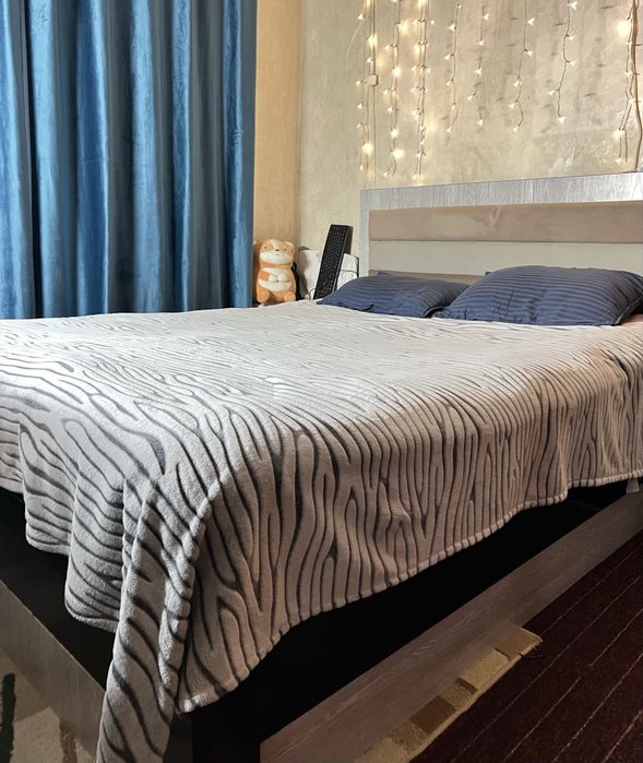 Кровать двуспальная б/у