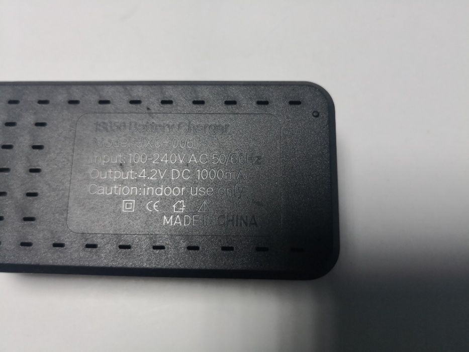 Acumulatori Li-ion 18650 si incarcatoare