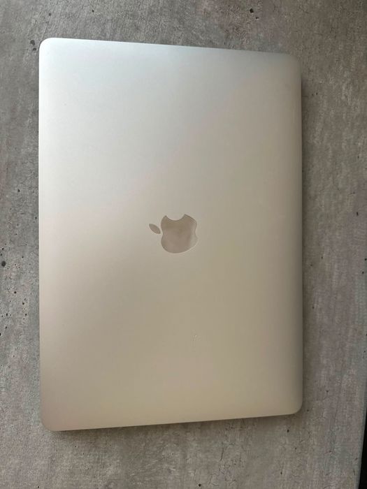 Продам Apple Macbook Pro 13’’ 2020 года