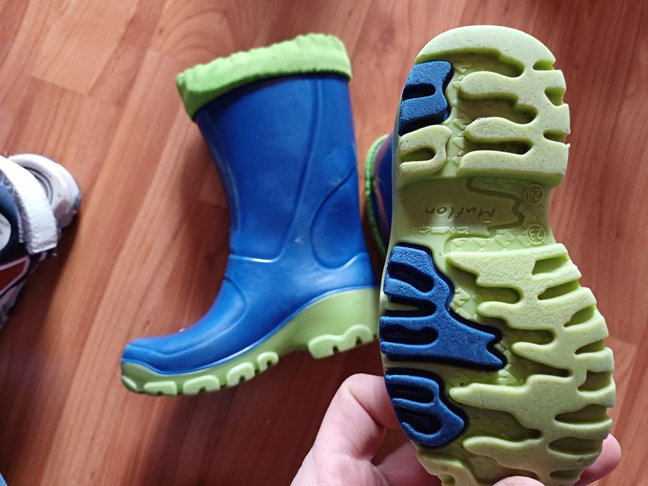 Sandale nutmeg , adidași zara, sheckers,crocs. Mărimi 20 și 25