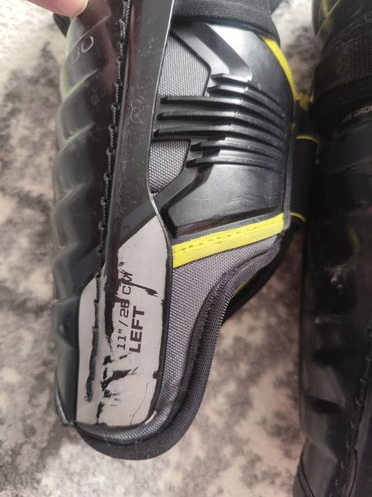 Щитки хоккейные 11 размер