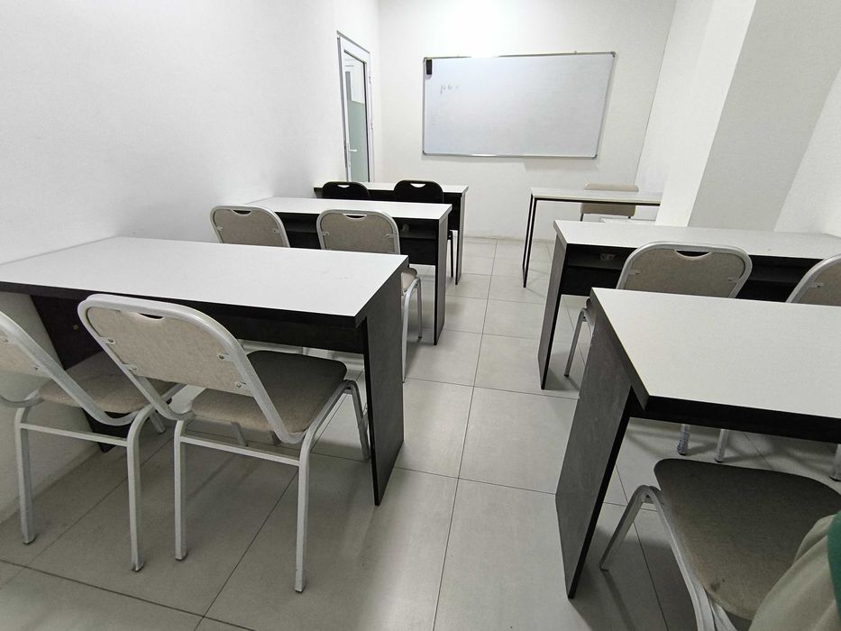 Tayyor o'quv xonalari mebellari bilan