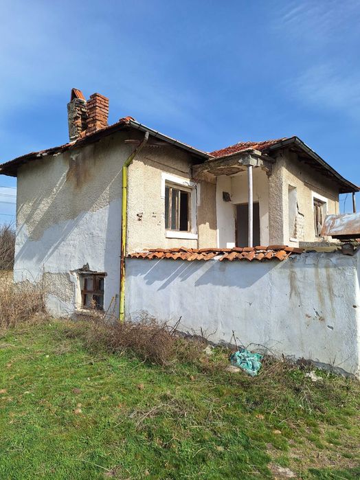 Продава се Къща в Асеновград - 600 кв.м за 125 €/кв.м - Снимка #4