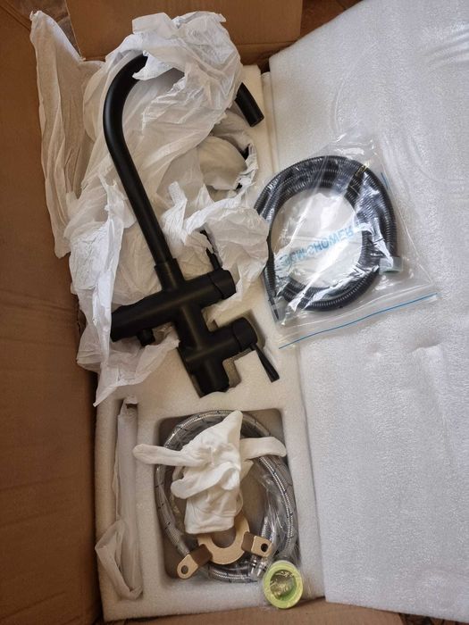 Robinet,Coloana de baie  montat pe podea cu duș de mână pentru cadă