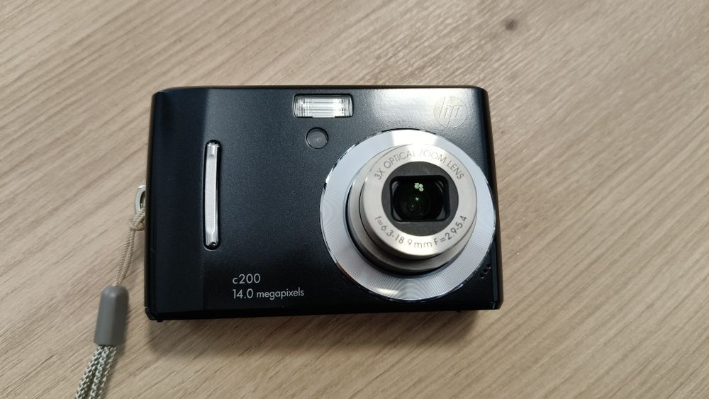 Aparat foto digital HP C200