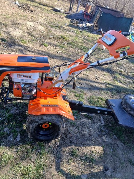 SUPER OFERTA Motocultor cu remorca ruris 8.5 cp pret 3.000 lei nr tel ±393532085644..
