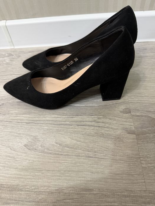 Продам туфли черные классика