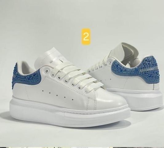 Adidasi dama McQueen