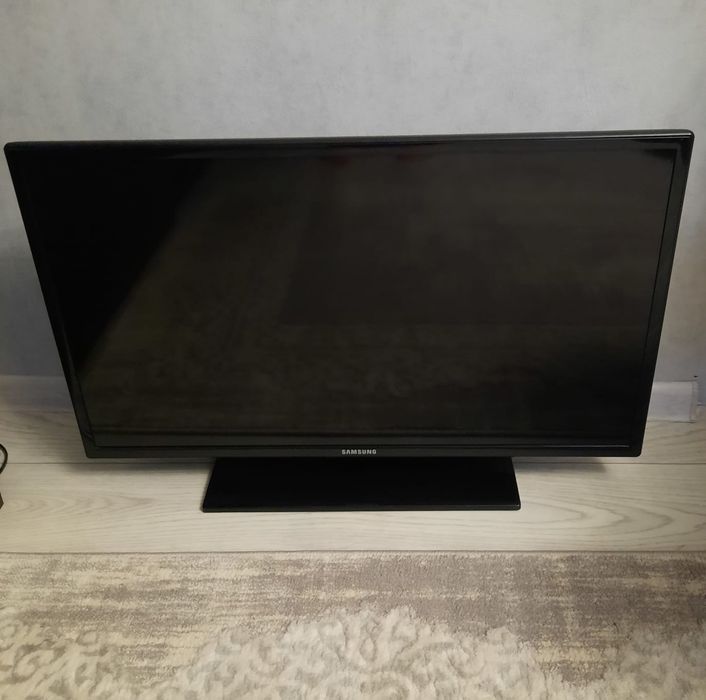 Телевизор Samsung 81 см