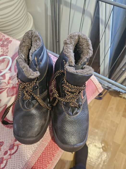 Продам спецобувь